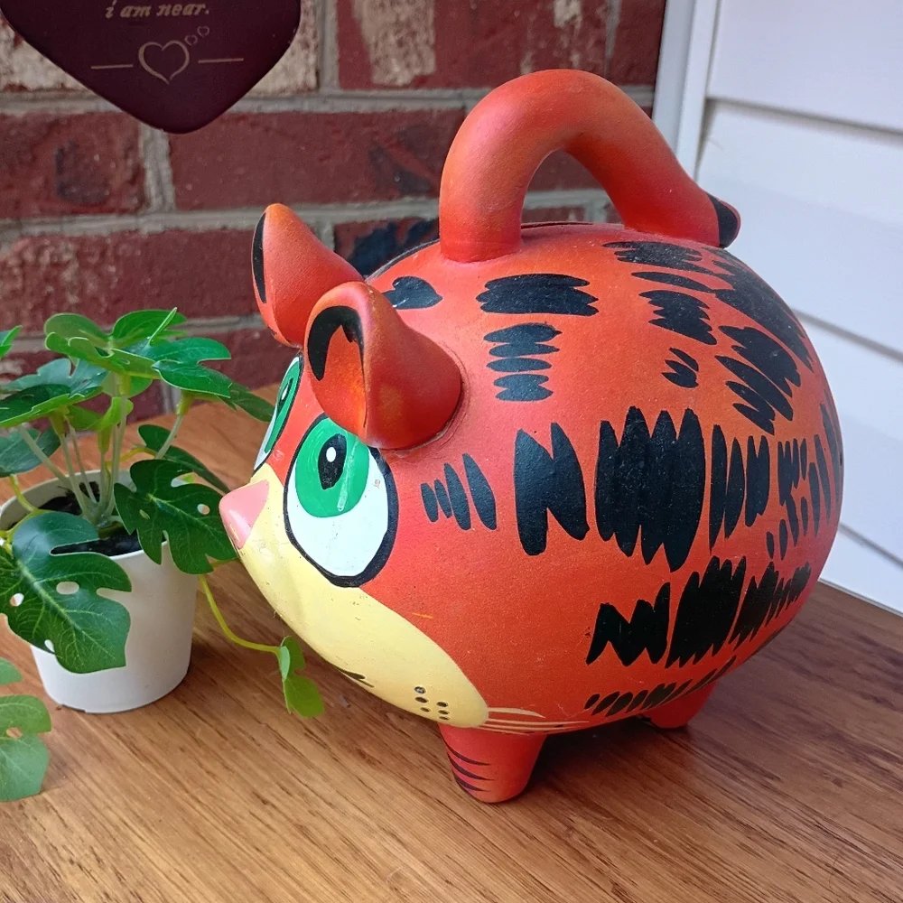 YUCATAN POTTERY HAND PAINTED CERAMIC GARFIELD PIGGY BANK